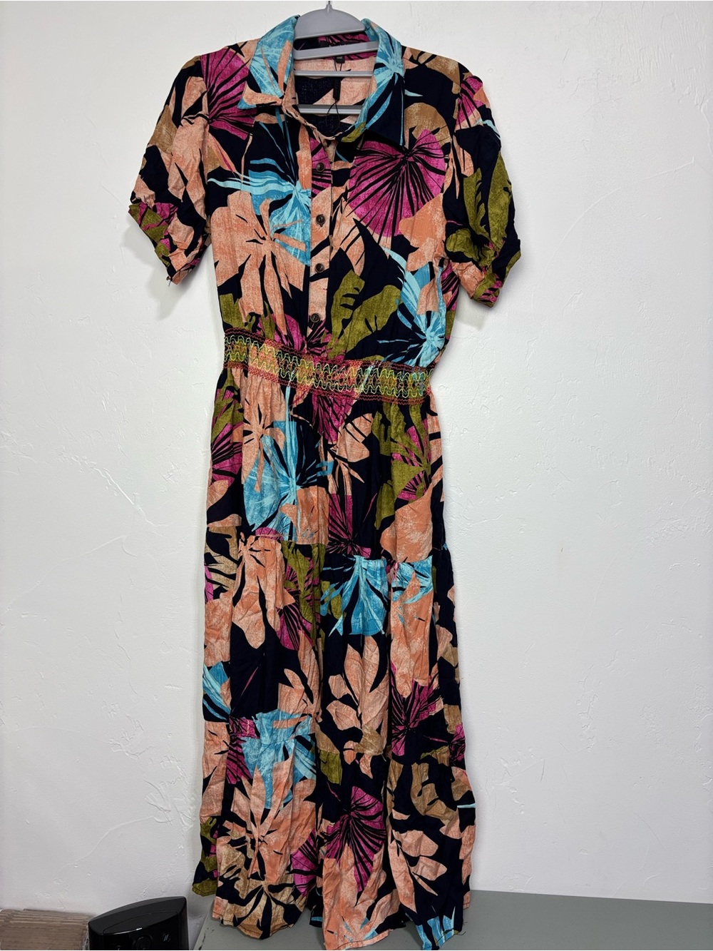 Beulah Style Dress Women's ONE Short Sleeve Collared Tropical Floral Maxi Button